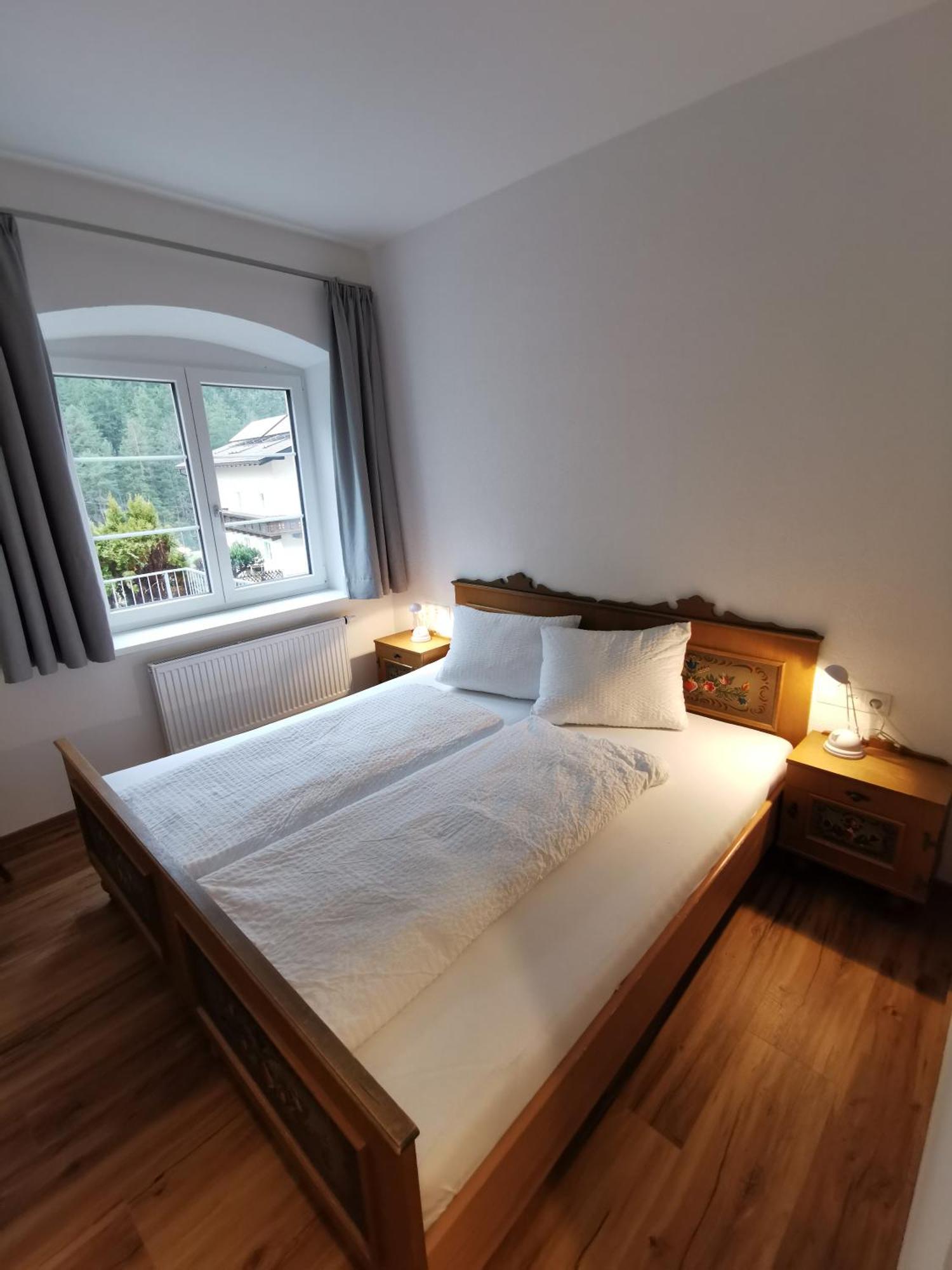 Apartments Haus Schoen - Preise Inclusive Pitztal Sommer Card Йерценс Номер фото