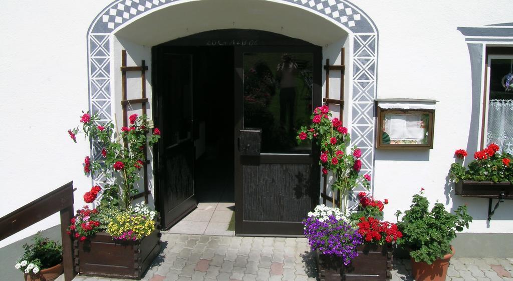 Apartments Haus Schoen - Preise Inclusive Pitztal Sommer Card Йерценс Экстерьер фото